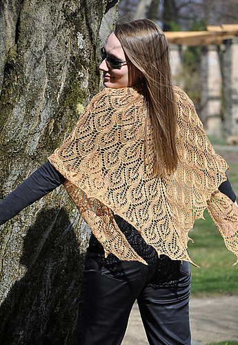 “Tree of Light” lace shawl